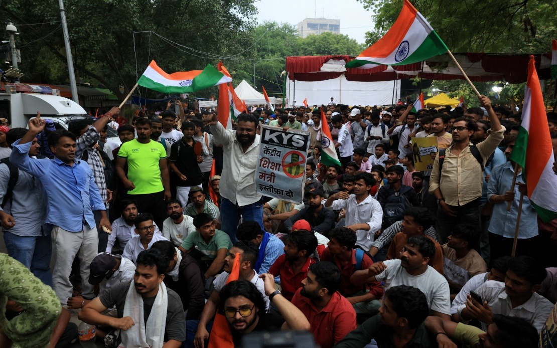 Indian Youth Movement Stages Parliament March Demanding Academic Reforms