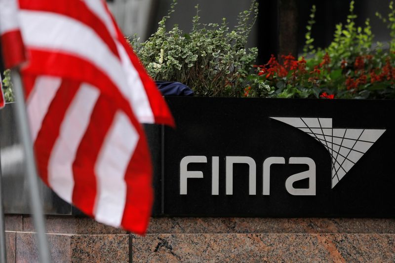 Top Wall Street Regulator Joins Fintech Dealmaking Platform in Industry Shift