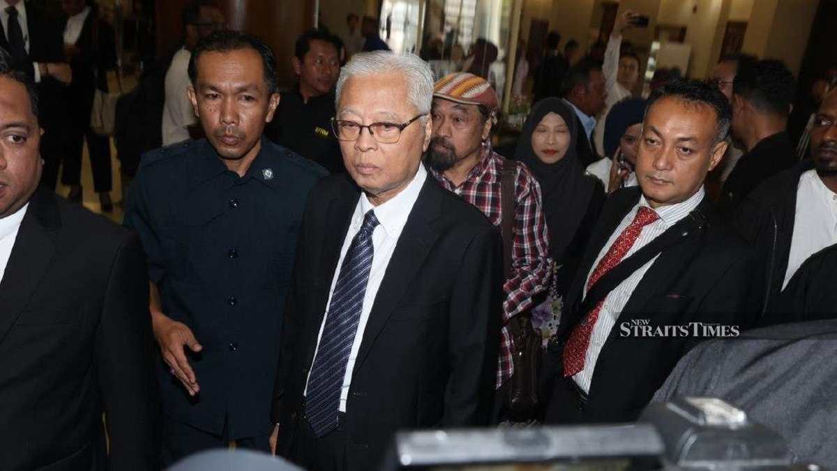Ismail Sabri Released on RM300,000 Bail After Court Appearance