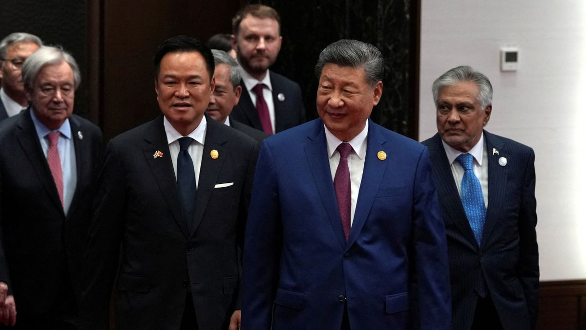 Thai PM's Musical Diplomacy: Singing and Saxophone in Service of Regional Ties