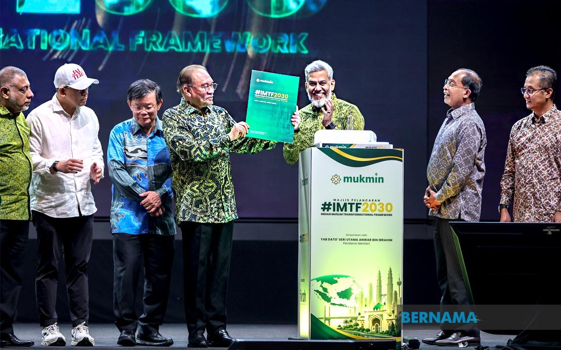 Anwar Sets One-Month Deadline to Resolve Foreign Worker Hiring Crisis