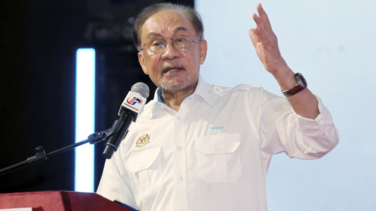 MACC Must Probe eFishery Investment Despite Preliminary All-Clear, Says Anwar