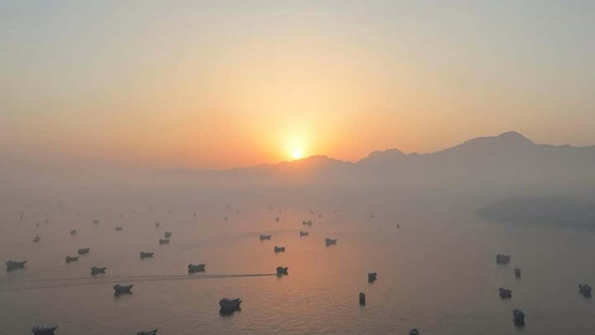 Malaysia Welcomes US-Iran Deal, Calls for Immediate Strait of Hormuz Reopening