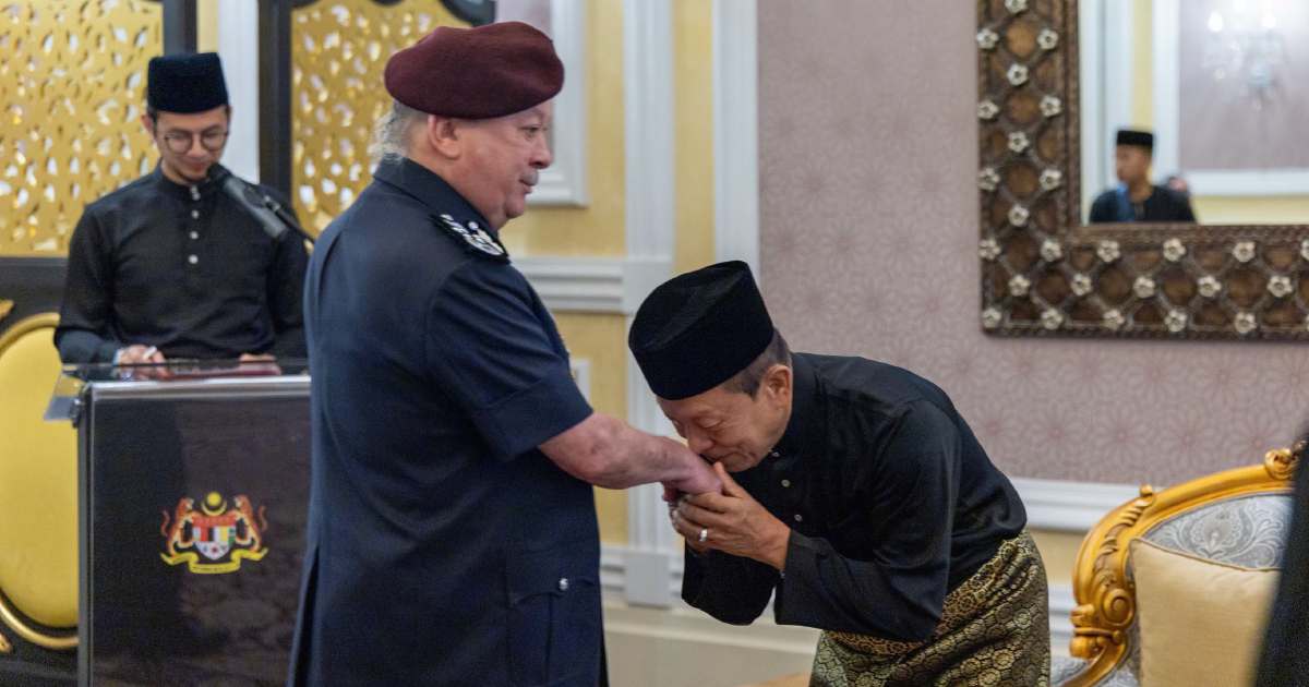 King receives MACC chief commissioner for private audience