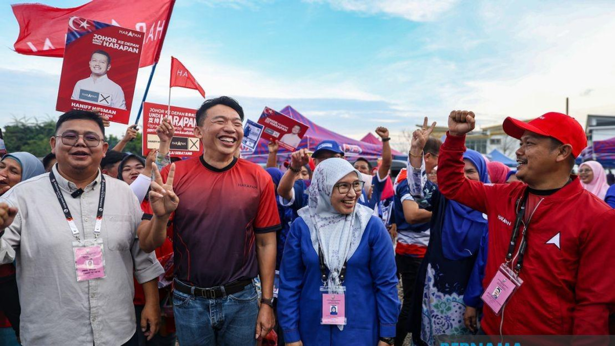 Johor Campaign Trail Shows Democratic Maturity as Rival Candidates Exchange Friendly Greetings