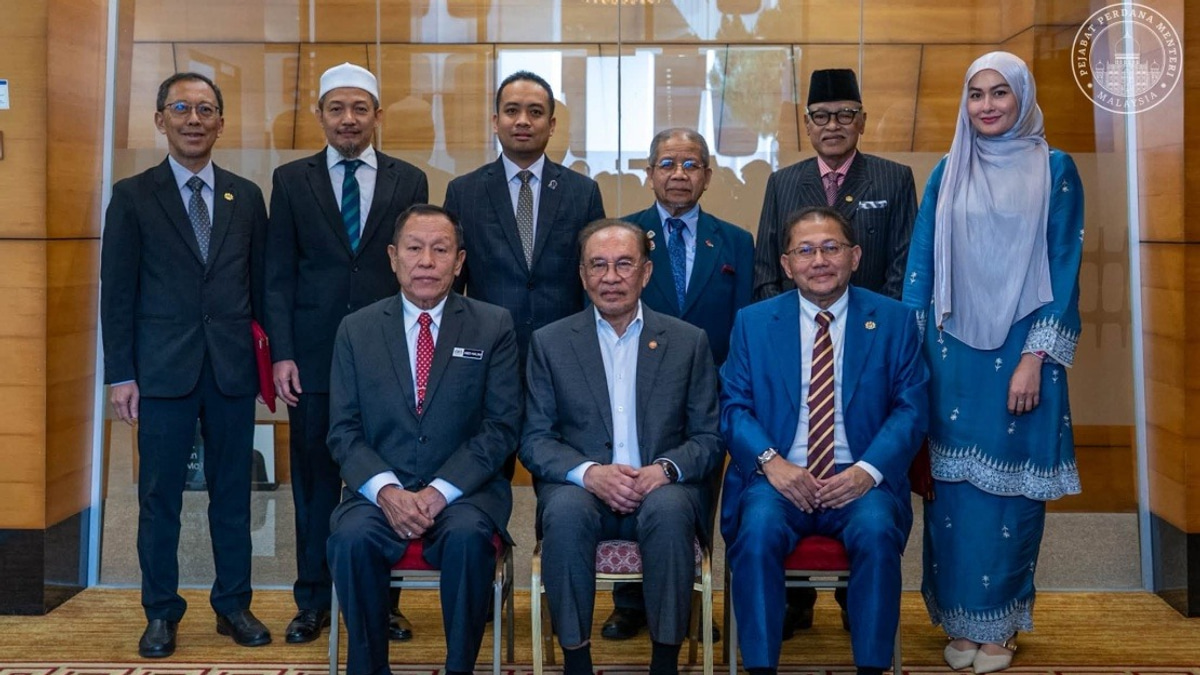 Corruption Fight Demands Unified Approach Across Institutions, Says PM Anwar