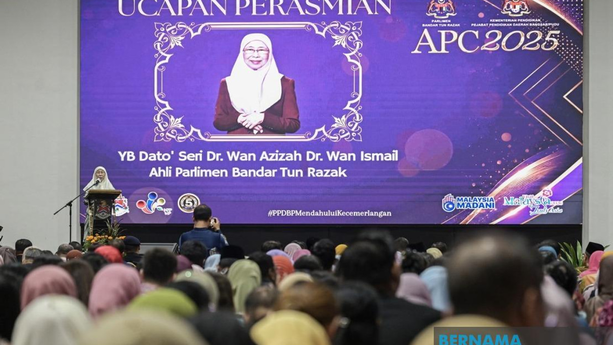 Nation's Strength Rooted in Ethical, Compassionate Citizens, Says Dr Wan Azizah