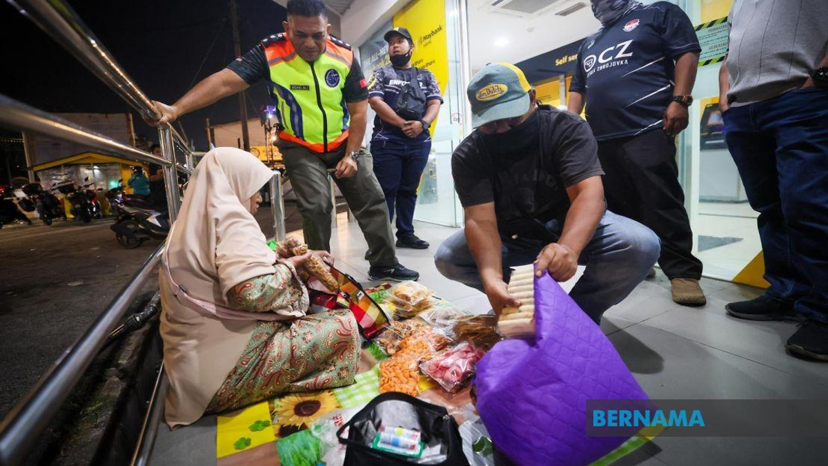 Three Thai Women Arrested in Kota Bharu for Using Sympathy Tactics at ATMs
