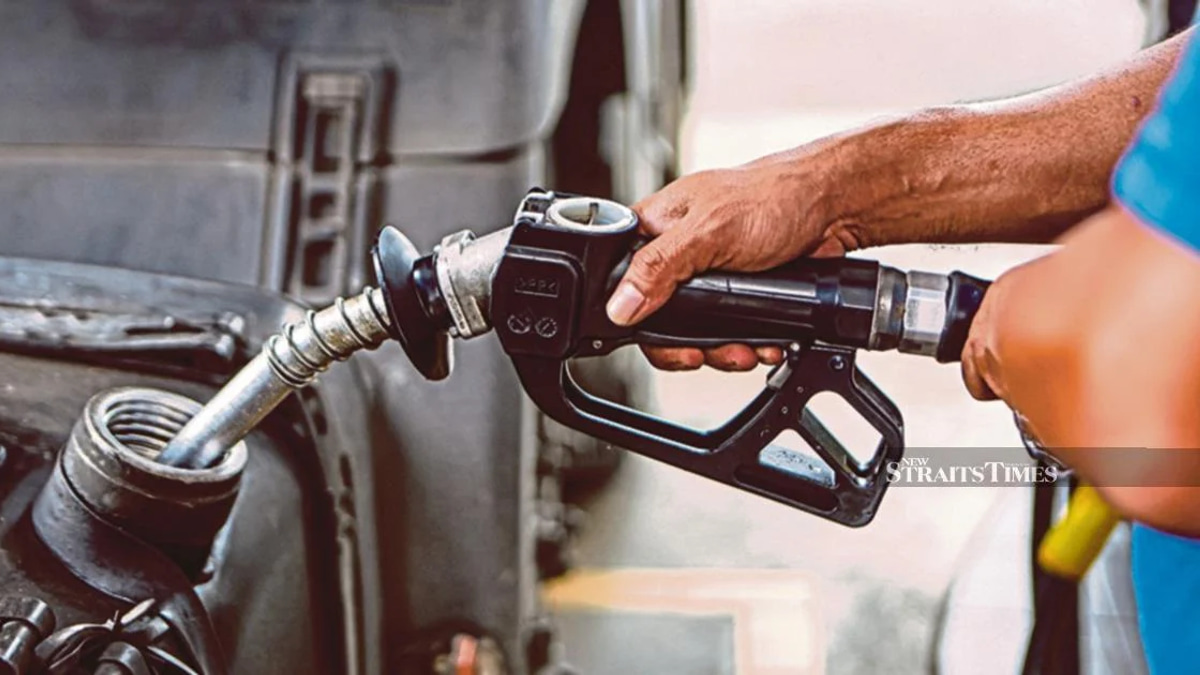 Malaysia to Cut Subsidised Diesel Price to RM2.10 Starting July