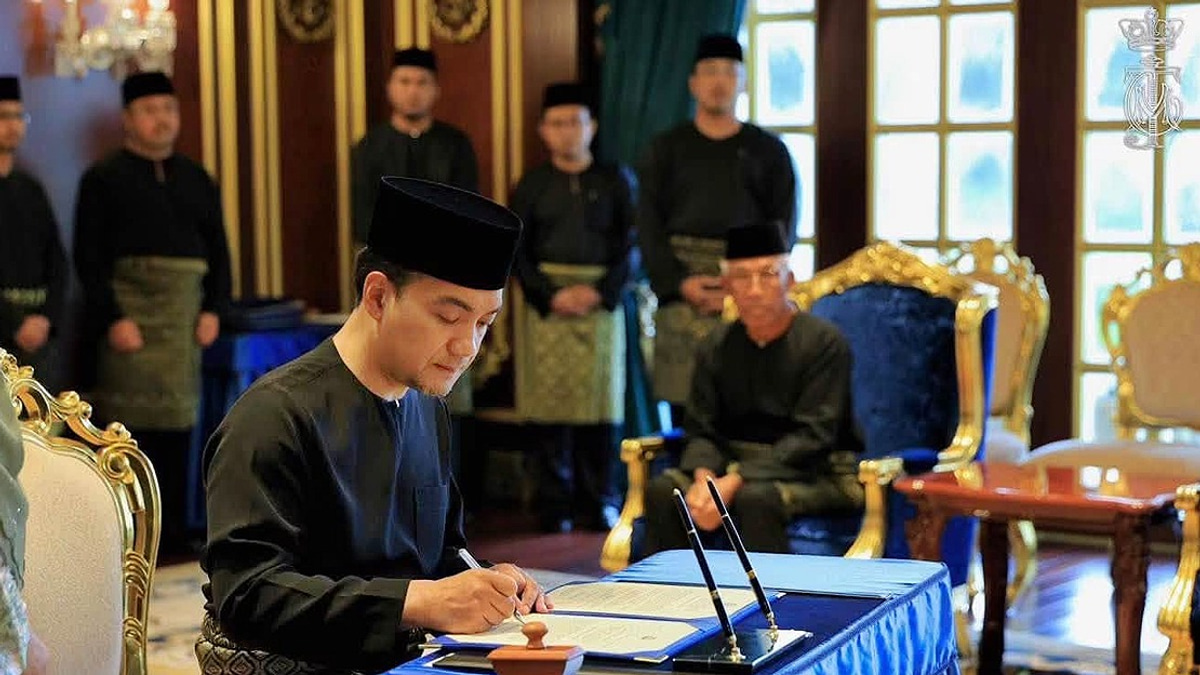 Onn Hafiz Begins Second Term as Johor Menteri Besar, Strengthening Political Dynasty
