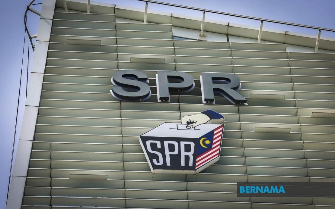 Election Commission Distributes 24,677 Postal Votes For Johor State Election