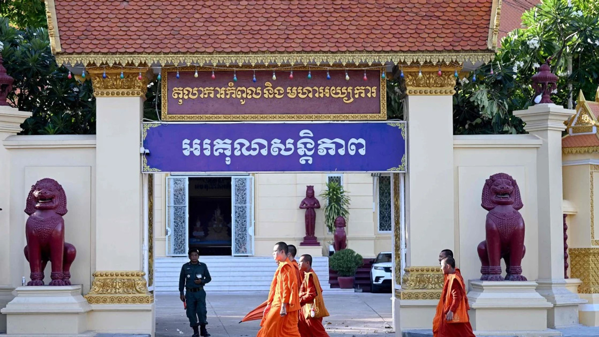 Cambodia's Supreme Court upholds lengthy prison terms for journalists convicted of treason