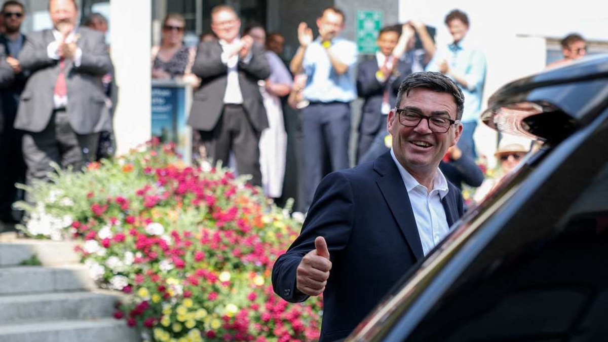 Singapore's Wong Extends Warm Welcome to UK's New Prime Minister Burnham
