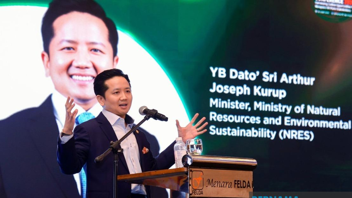 Malaysia's Carbon Tax Rollout Still Under Review, Minister Says
