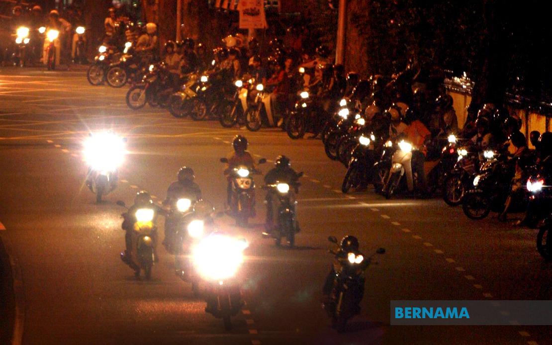 Parliament Pushes for Tough Penalties Against Illegal Street Racing, Including Licence Revocation