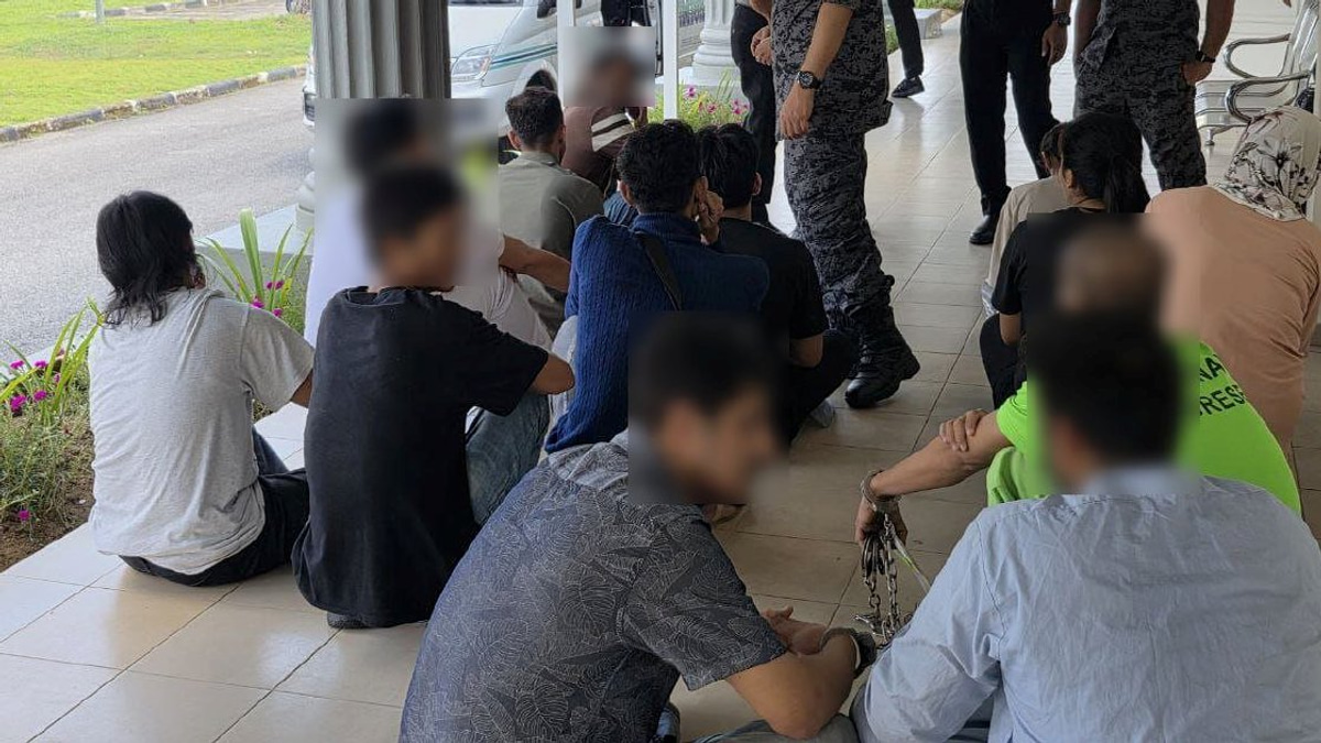 Kelantan Court Fines 12 Undocumented Migrants for Illegal Entry and Overstaying Offences