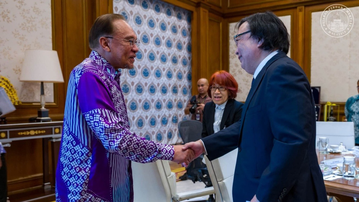 PM Anwar Meets Genron NPO Chief to Deepen Japan Partnership