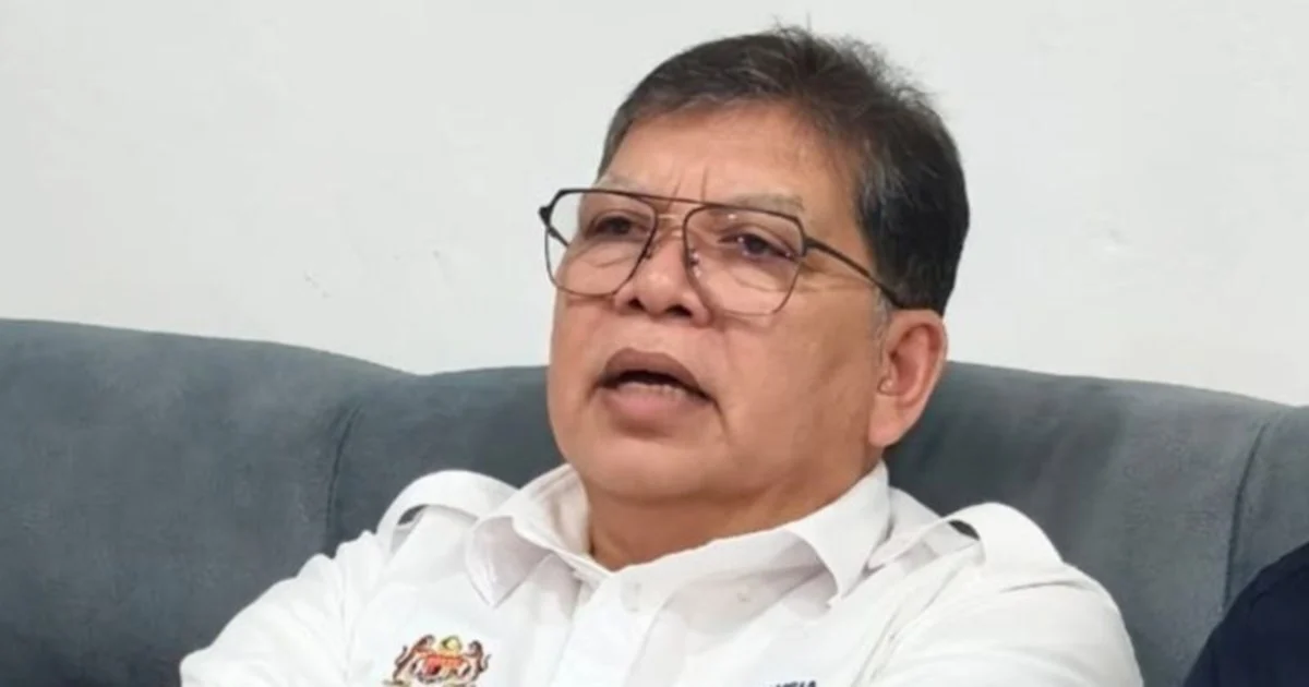Hamzah Zainudin reconfirmed as opposition leader in formal parliamentary notice