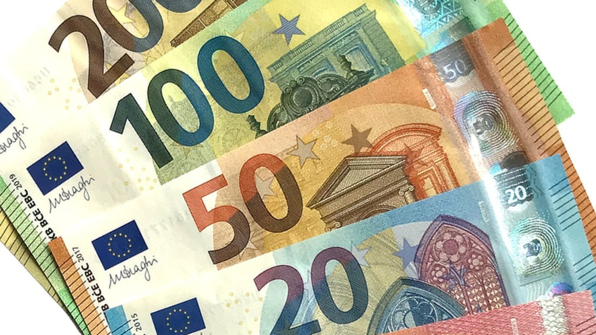 Dutch Central Bank Fines ABN AMRO €8.5 Million for Anti-Money Laundering Failures