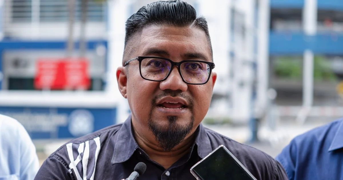 Political activist Chegubard denies sedition charge over Negri Sembilan royal remarks