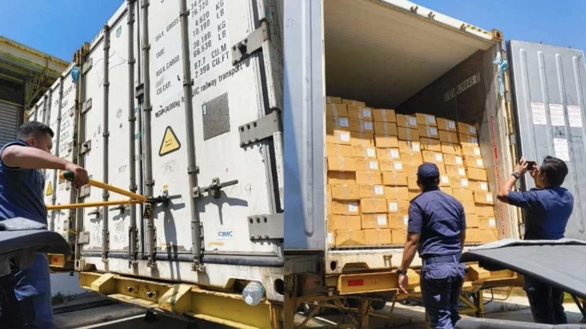 MACC breaks up unlicensed frozen chicken smuggling operation in Sabah; three arrests made