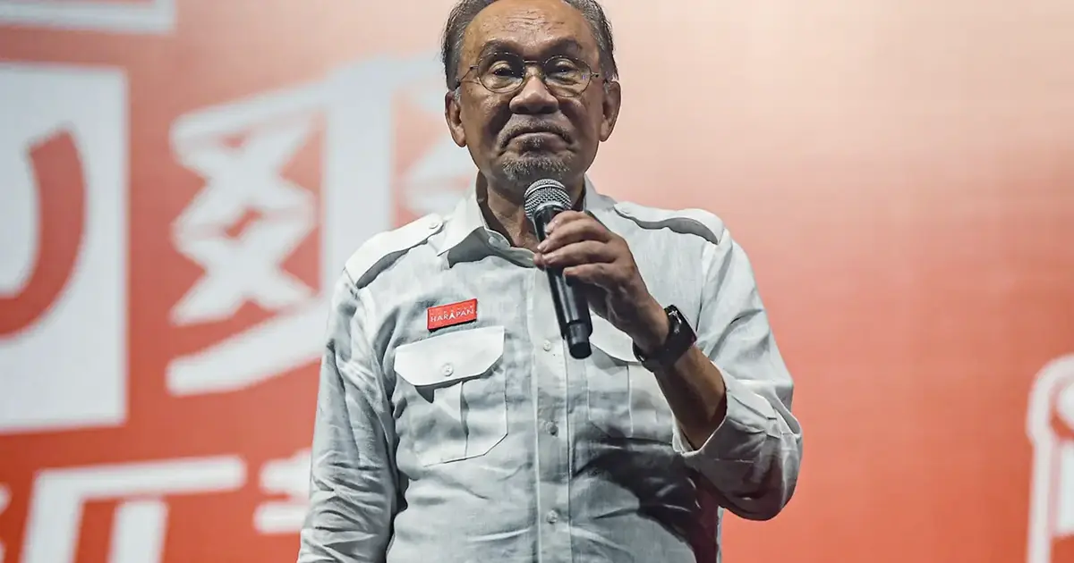 Anwar Urges Unity and Renewed Focus After Barisan Nasional's Johor Victory
