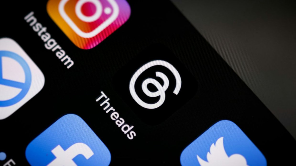 Social Media Firms Face Up to RM10mil Penalties for Failing Age Verification, Says Fahmi