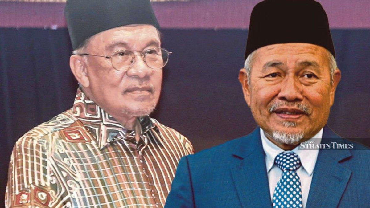 Anwar Issues Legal Demand Against PAS Deputy Over Alleged Defamatory Remarks