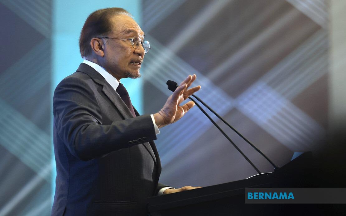 Malaysia Needs Whole-of-Nation Security Strategy to Combat AI, Quantum and Drone Threats, PM Says