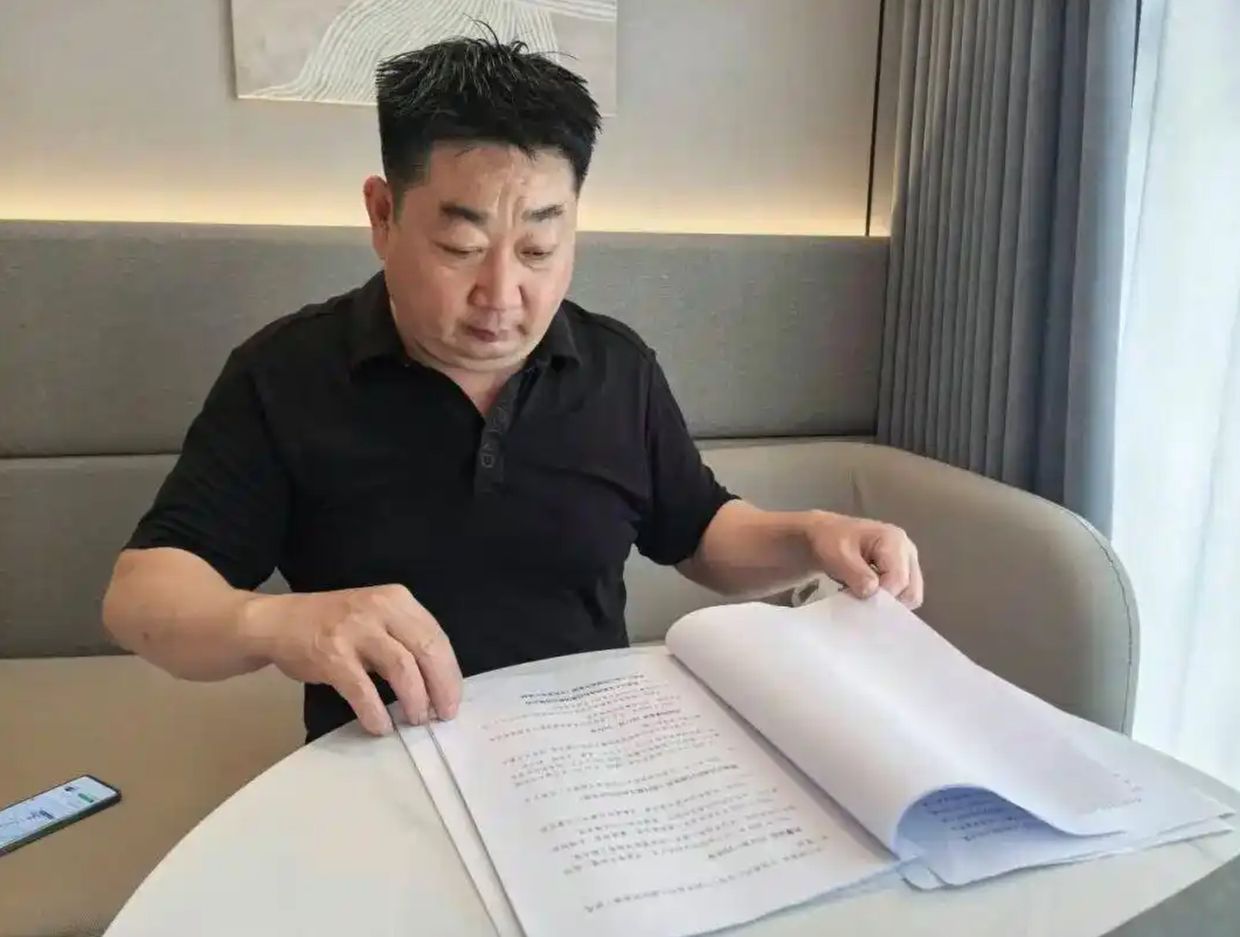 Chinese Father Sues Gaming Giants Over Son's Addiction, Seeks Regulatory Accountability