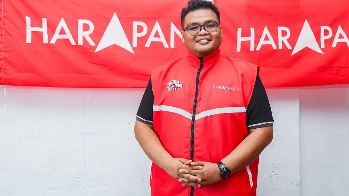 Mandarin-Speaking PKR Candidate Eyes Upset in BN's Pertang Stronghold