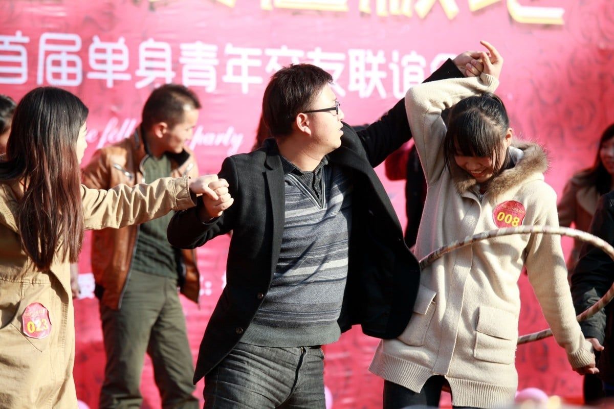 Flash Marriage Gone Wrong: Chinese Man Seeks Divorce Nine Days After Meeting Woman on Video Call