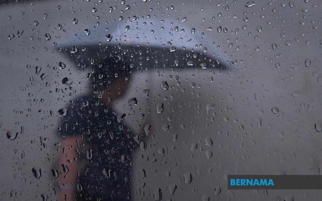 Morning Showers to Hit Four Johor Districts During Early Voting