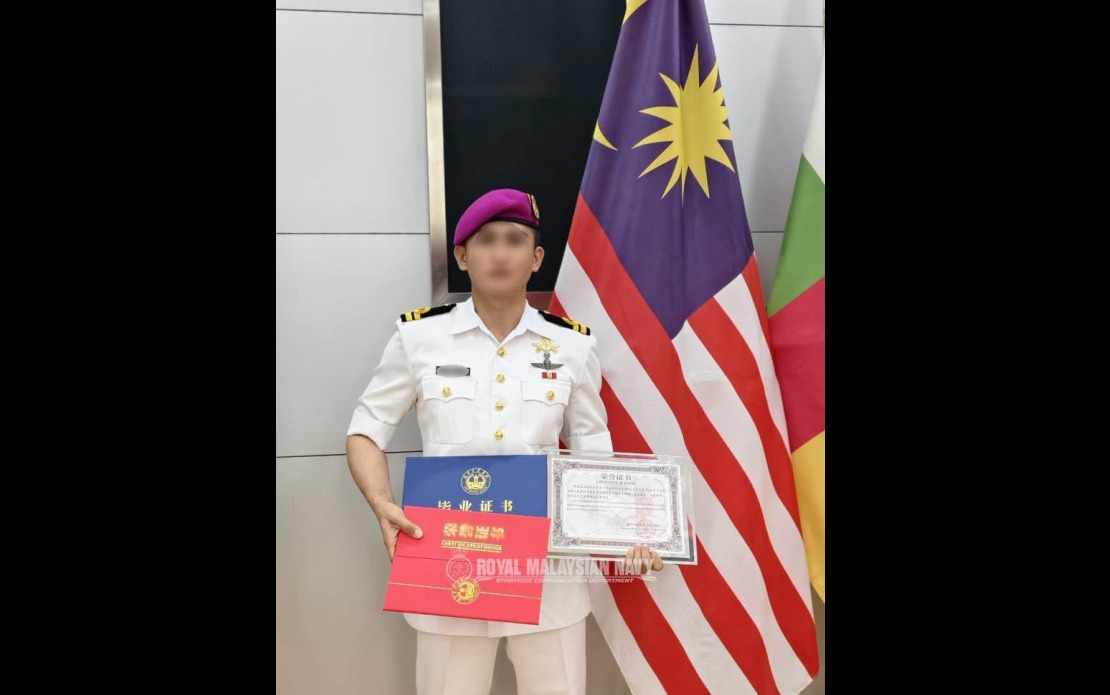 Selangor Sultan Praises PASKAL Officer's Top Performance at PLA Sniper Course in China