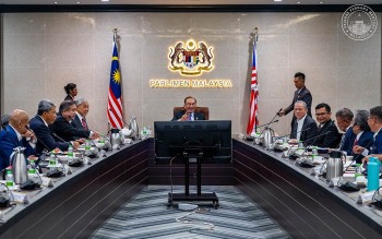 Anwar Directs MITI and Economy Ministry to Support Manufacturers Amid Global Supply Disruptions