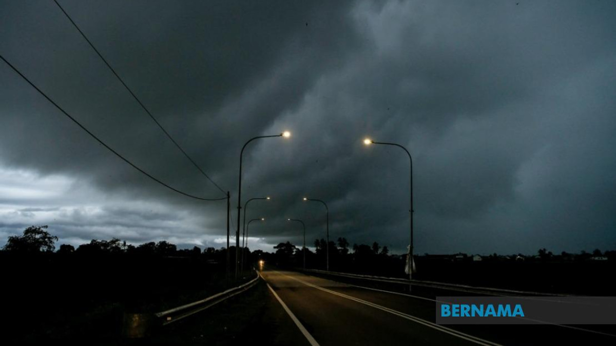 Nine States and Labuan Face Thunderstorm Alert as Malaysia's Weather Service Issues Strong Wind Warning