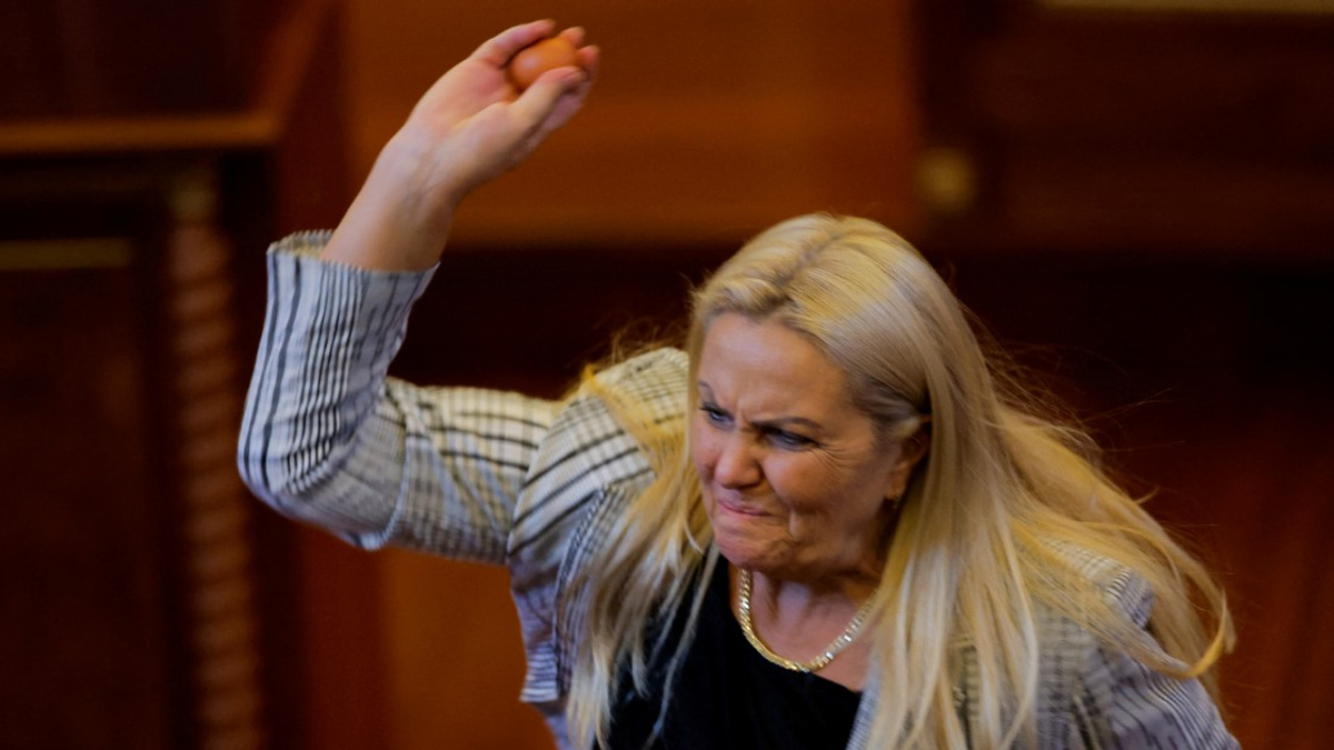 Kosovo Plunges Deeper Into Political Crisis As Eggs Fly in Parliament