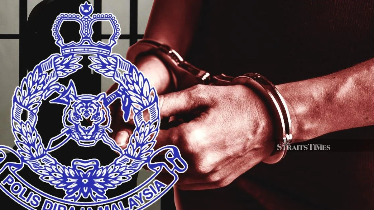 E-hailing Driver Held for Allegedly Attacking Ex-Wife Outside Police Station in Kajang