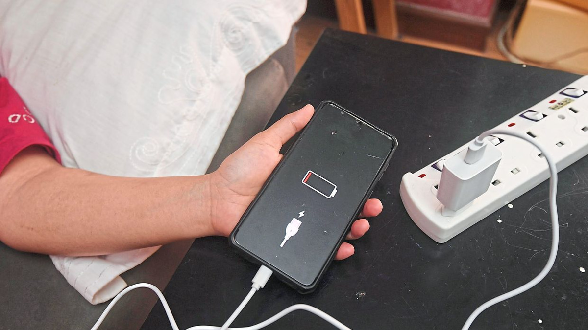 Malaysia's Fire Department Warns of RM14.2 Million in Device-Charging Fire Losses Across 59 Cases Since 2023