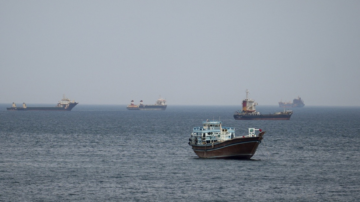Hormuz Shipping Resumes as US-Iran War Deal Takes Hold, Though Regional Tensions Persist