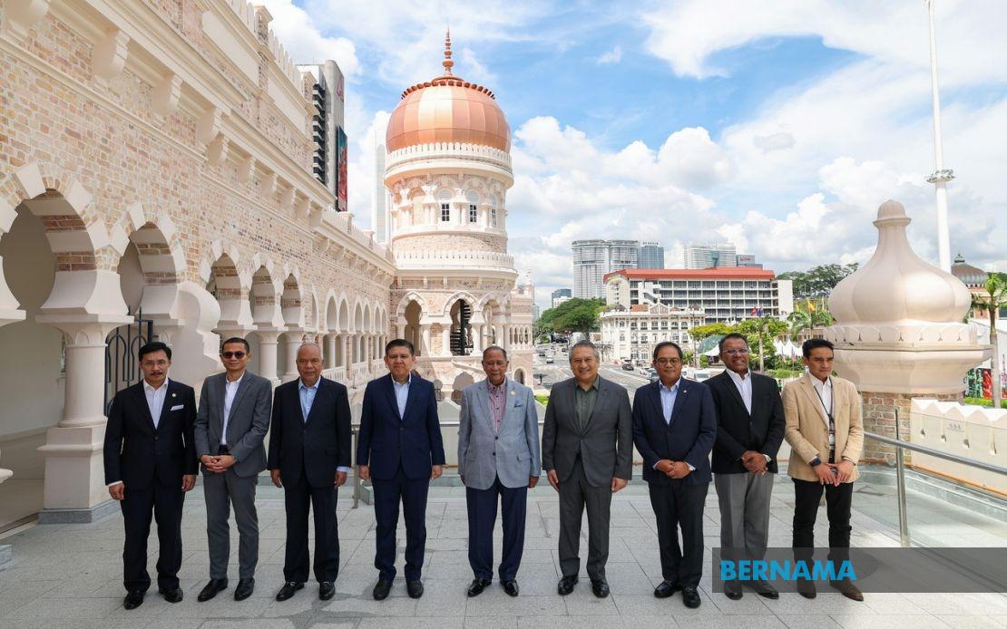 Sultan of Kedah Tours Restored Sultan Abdul Samad Building in Historic Landmark Visit