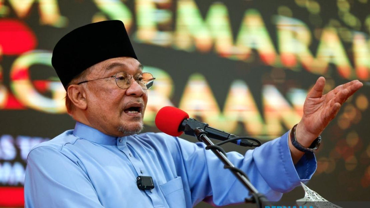 Malaysia's Diplomatic Success: Petronas Vessel Clears Red Sea Route as PM Highlights Regional Strategy