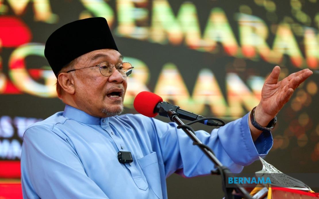 Malaysia's Diplomatic Success: Petronas Vessel Clears Red Sea Route as PM Highlights Regional Strategy