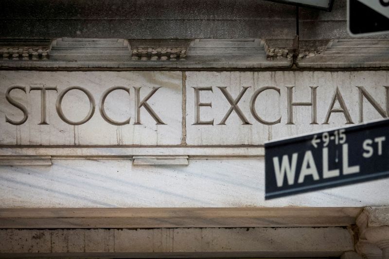 US Asset Managers Race to Launch ETFs Capitalizing on 'MANGOS' AI Stock Phenomenon