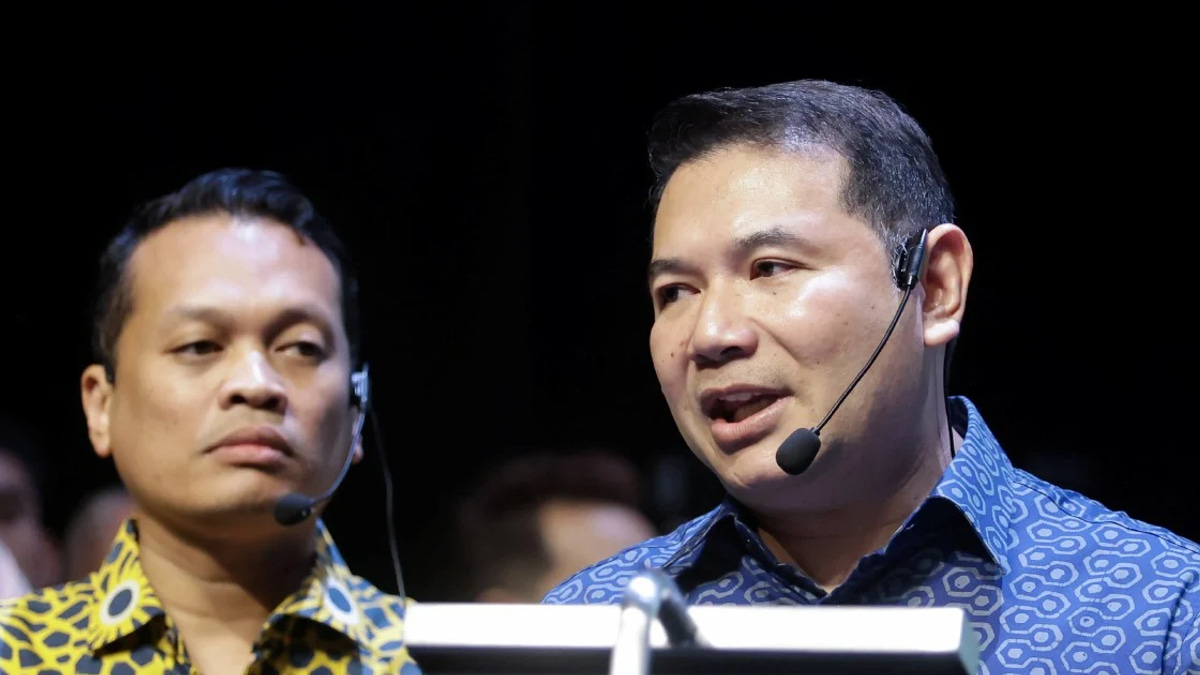 PKR Defers Decision on Rafizi and Nik Nazmi to Legal Advisers