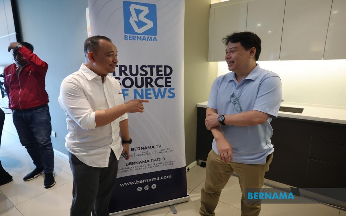 Maszlee Malik Takes Myvi Challenge to Understand Voter Concerns on Road Quality