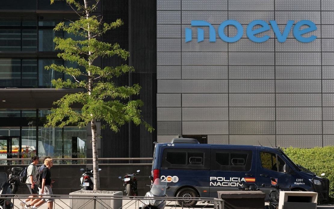 Fire Erupts at Madrid's Torre Moeve, Spain's Second-Tallest Building