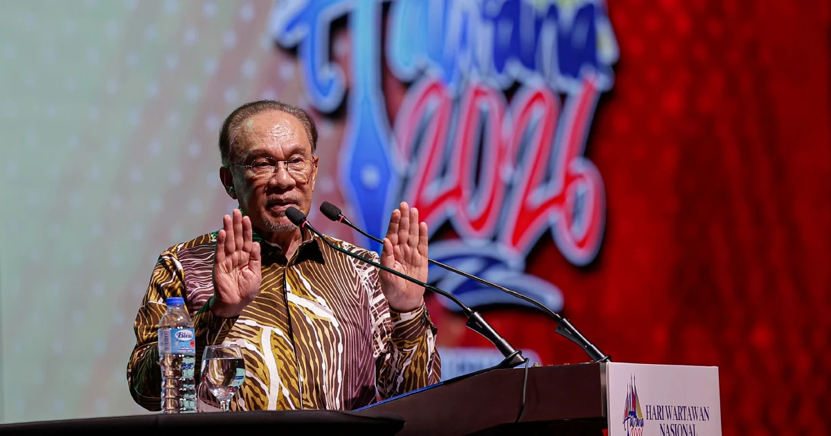 Anwar Backs Nallini's Appointment as Media Council Chief, Citing Trust-Building Credentials