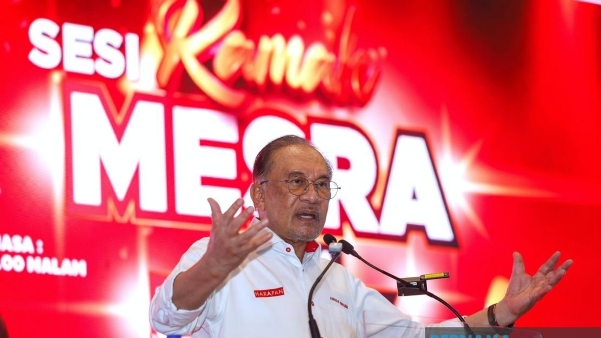 PM Anwar Warns Against Race-based Politics, Urges Inclusive Governance