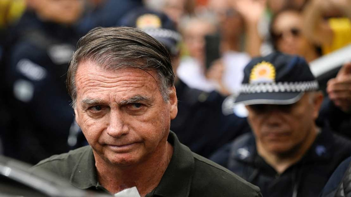 Brazilian Court Blocks Milei's Visit to Bolsonaro Under House Arrest